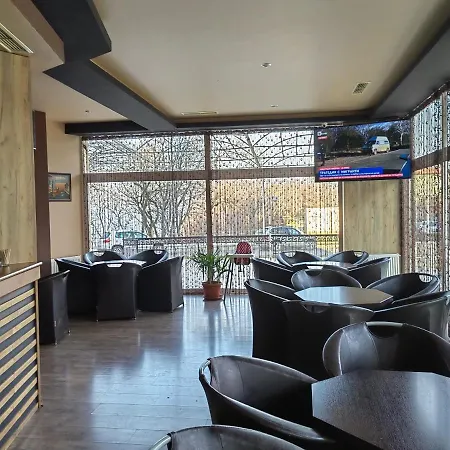 Hotel Family Diana Carevo